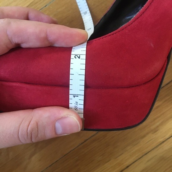 red faux suede Aldo platform heels - Picture 8 of 8